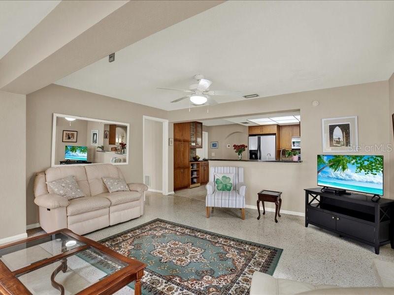 11235 APACHE PL, LARGO, FL, 33774