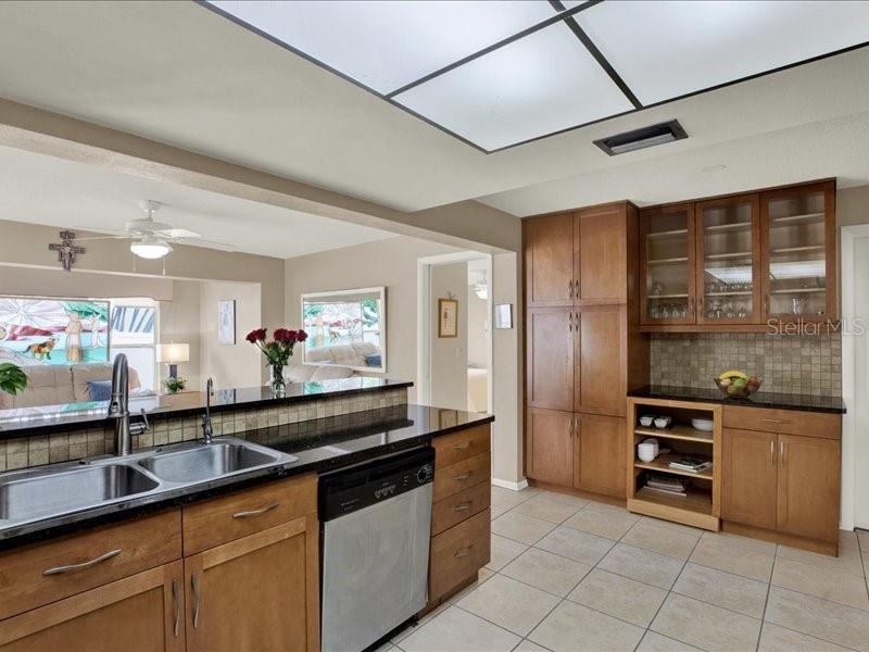 11235 APACHE PL, LARGO, FL, 33774