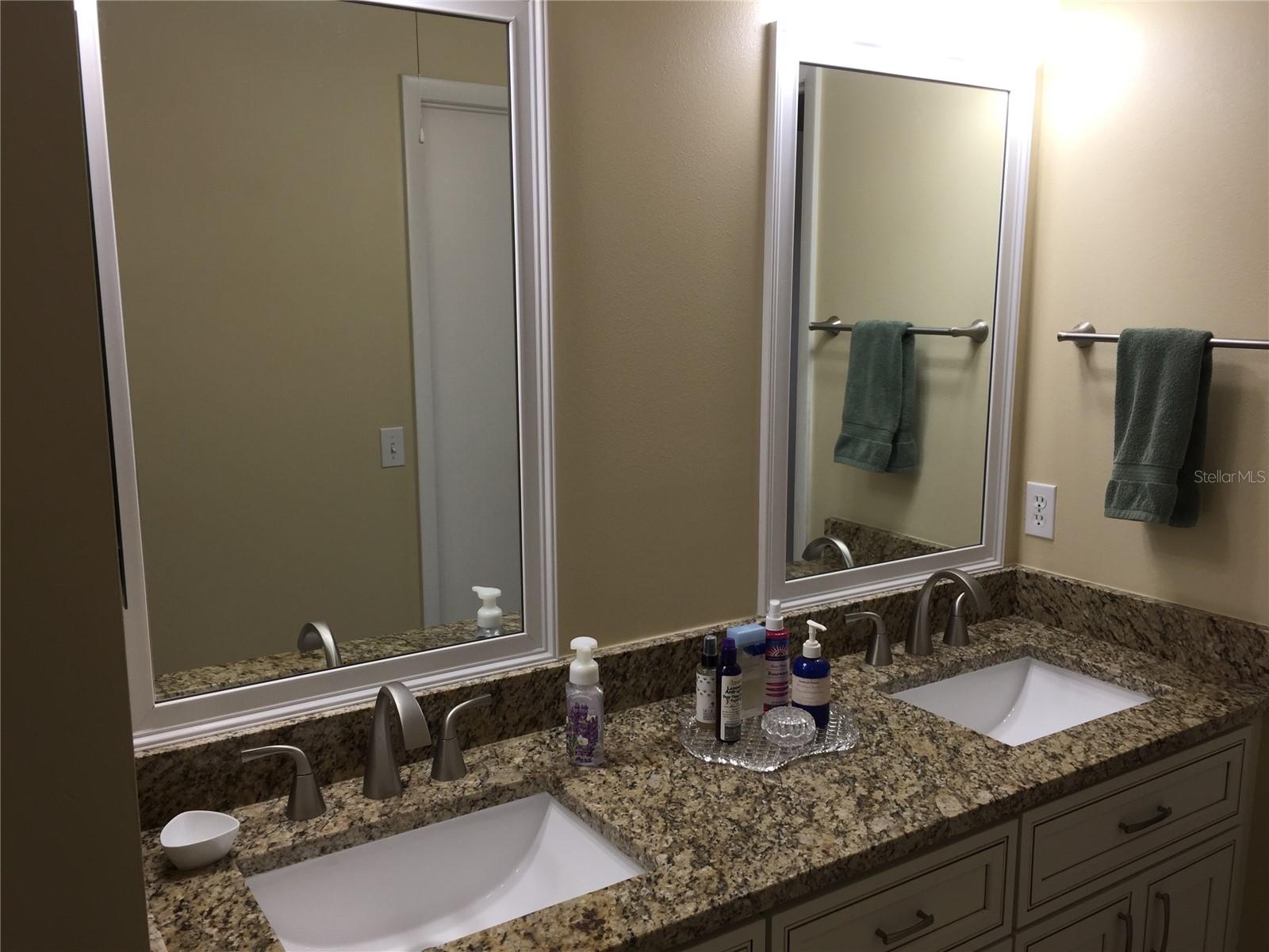 5025 82ND WAY E, SARASOTA, FL, 34243