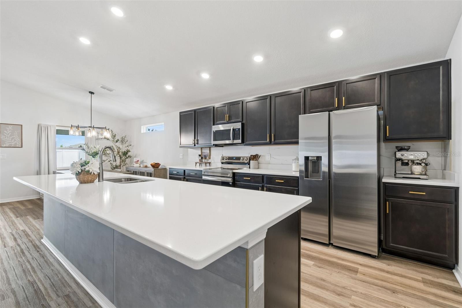 6981 TWISTING PINES LOOP, ZEPHYRHILLS, FL, 33541