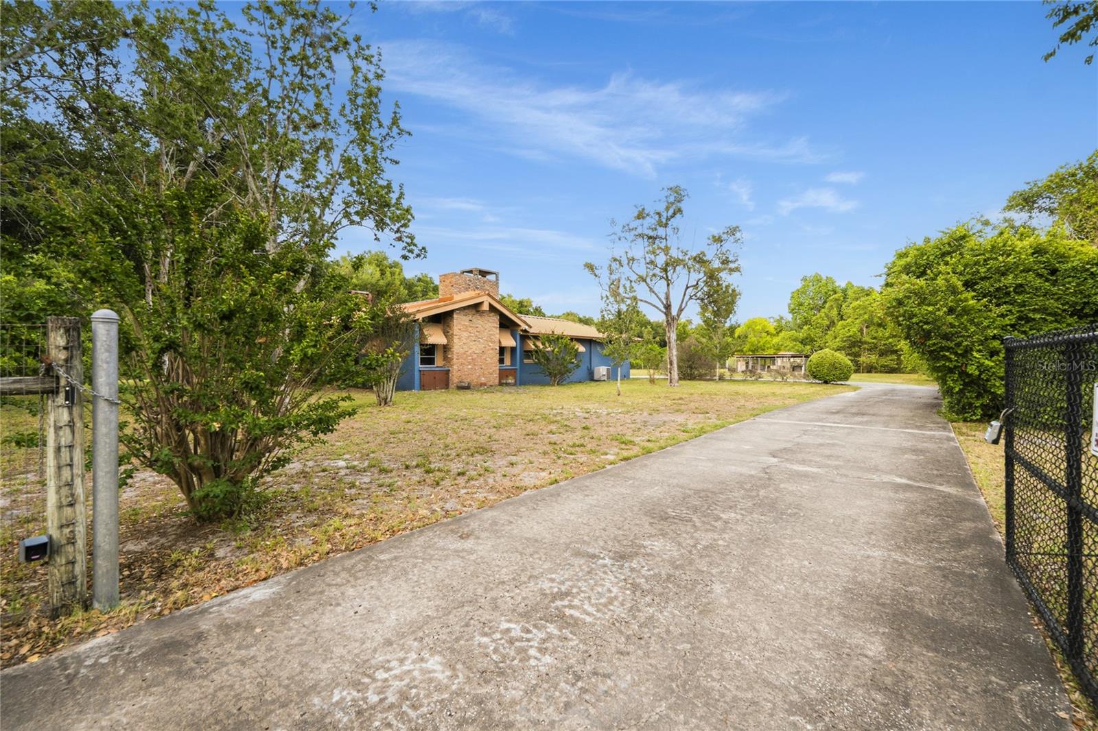 3901 N APOPKA VINELAND RD, ORLANDO, FL, 32818