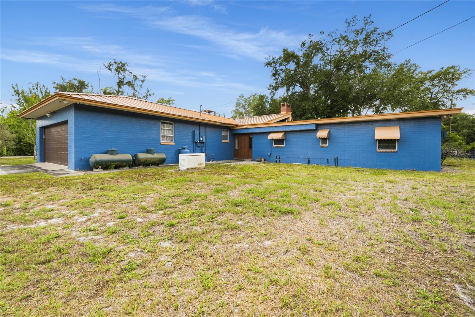 3901 N APOPKA VINELAND RD, ORLANDO, FL, 32818