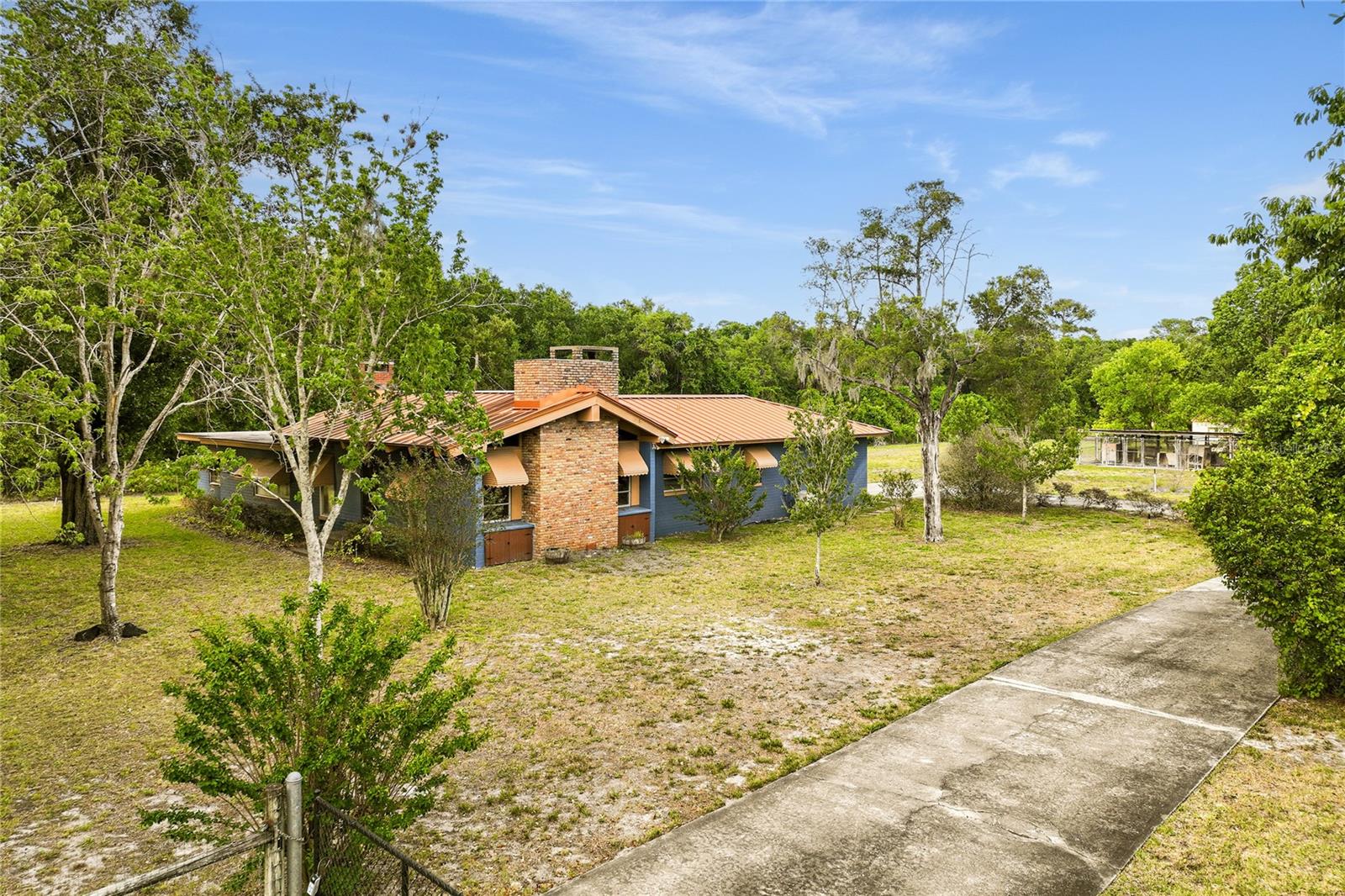 3901 N APOPKA VINELAND RD, ORLANDO, FL, 32818