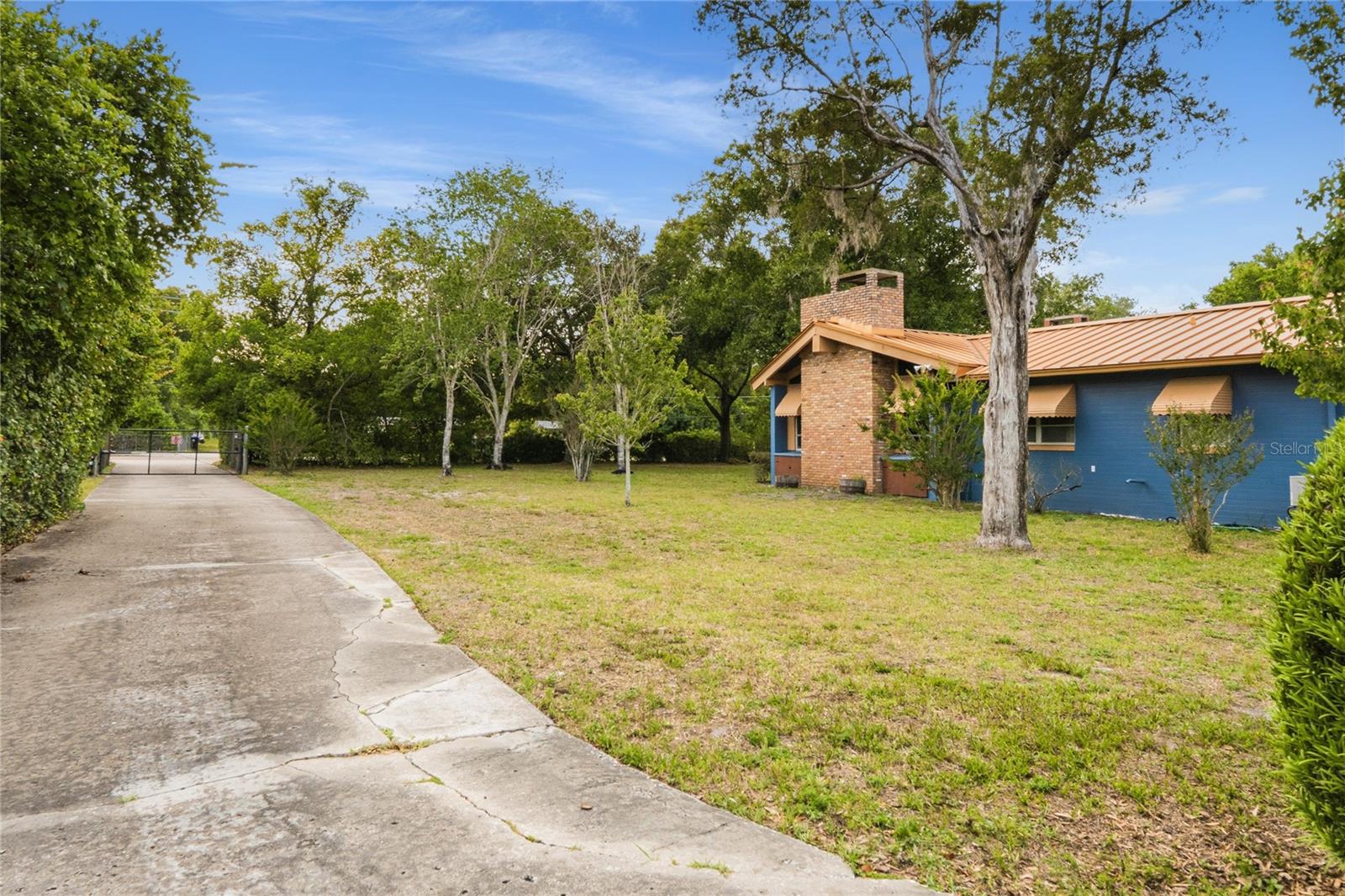 3901 N APOPKA VINELAND RD, ORLANDO, FL, 32818