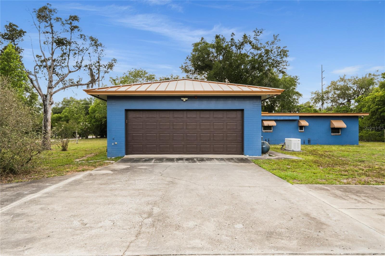 3901 N APOPKA VINELAND RD, ORLANDO, FL, 32818