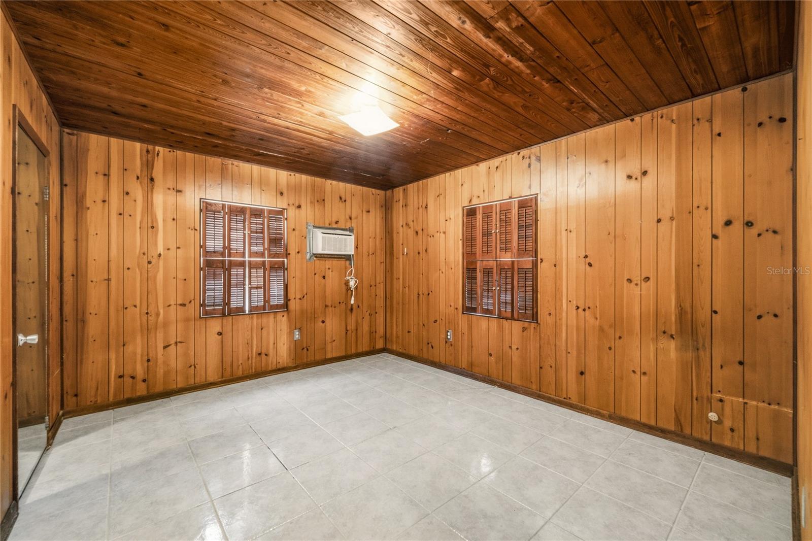 3901 N APOPKA VINELAND RD, ORLANDO, FL, 32818