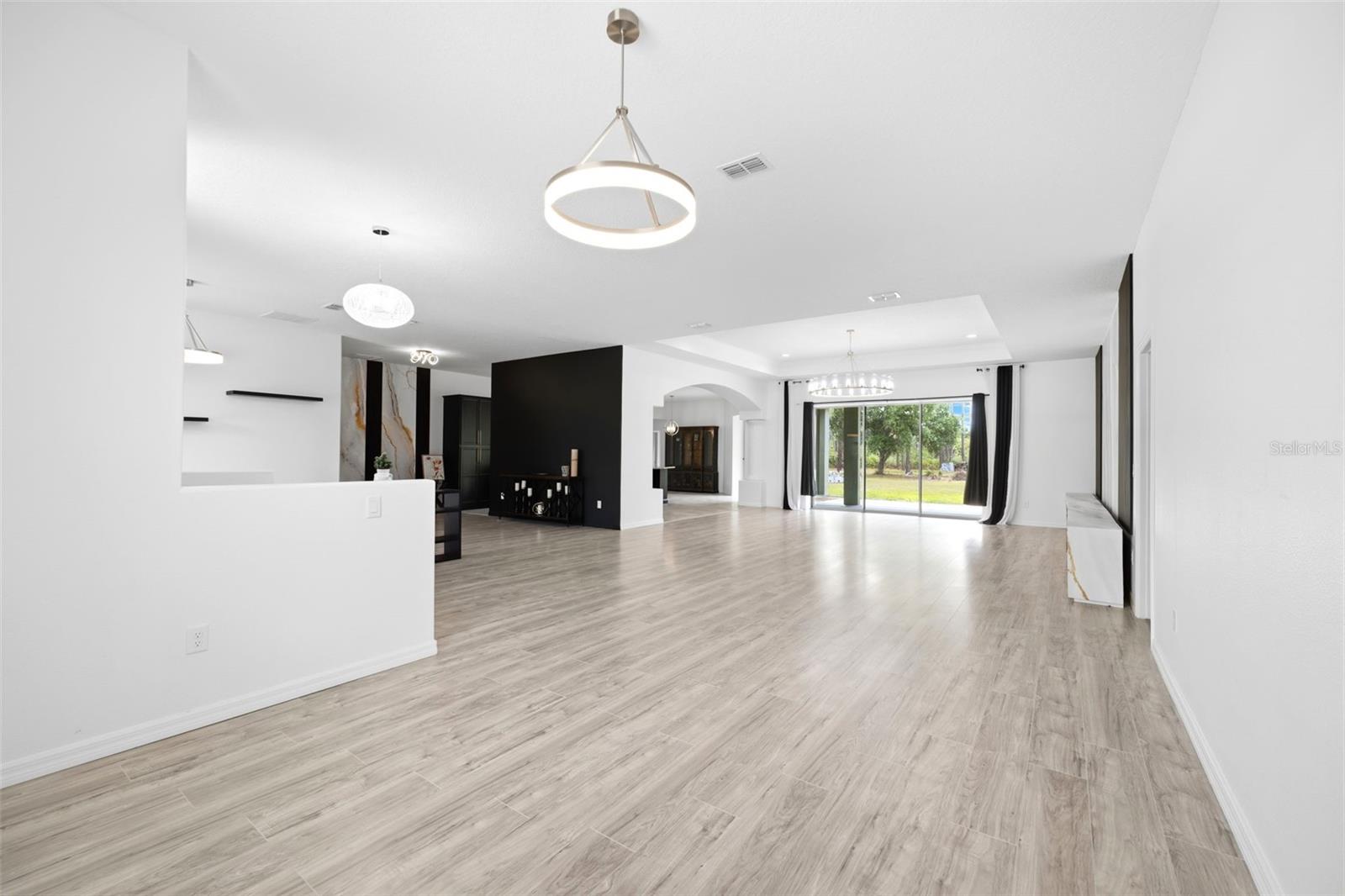 18043 PALMDALE RD, WEEKI WACHEE, FL, 34614