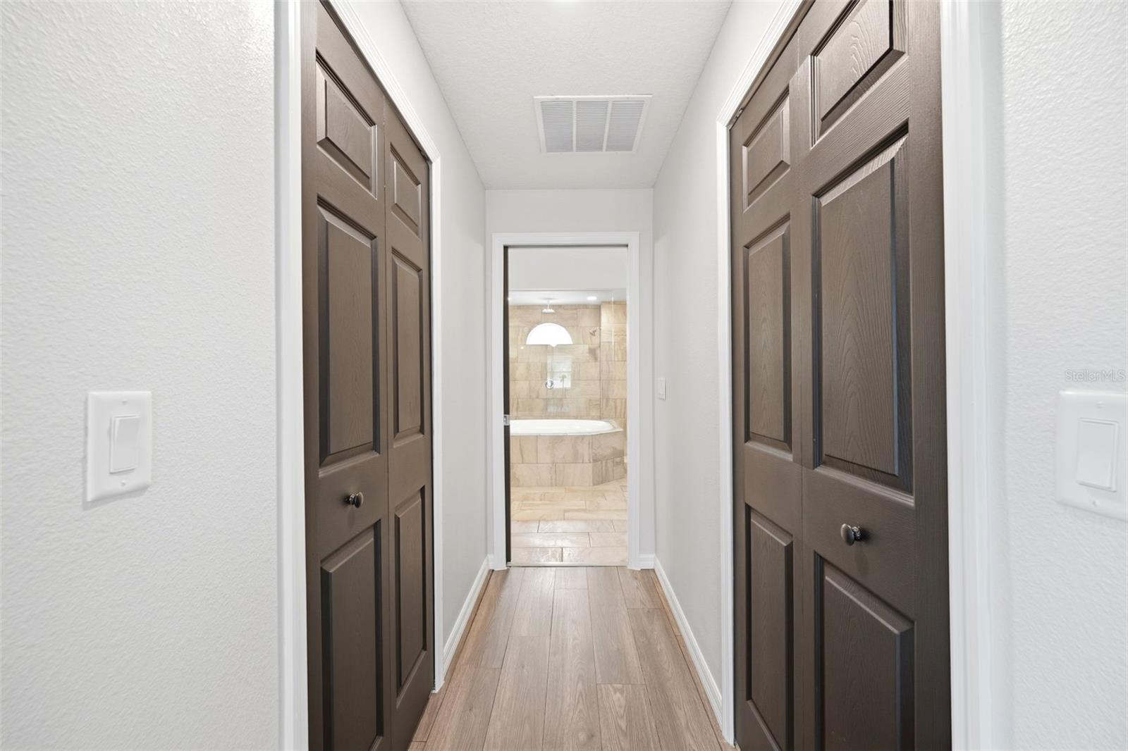 18043 PALMDALE RD, WEEKI WACHEE, FL, 34614