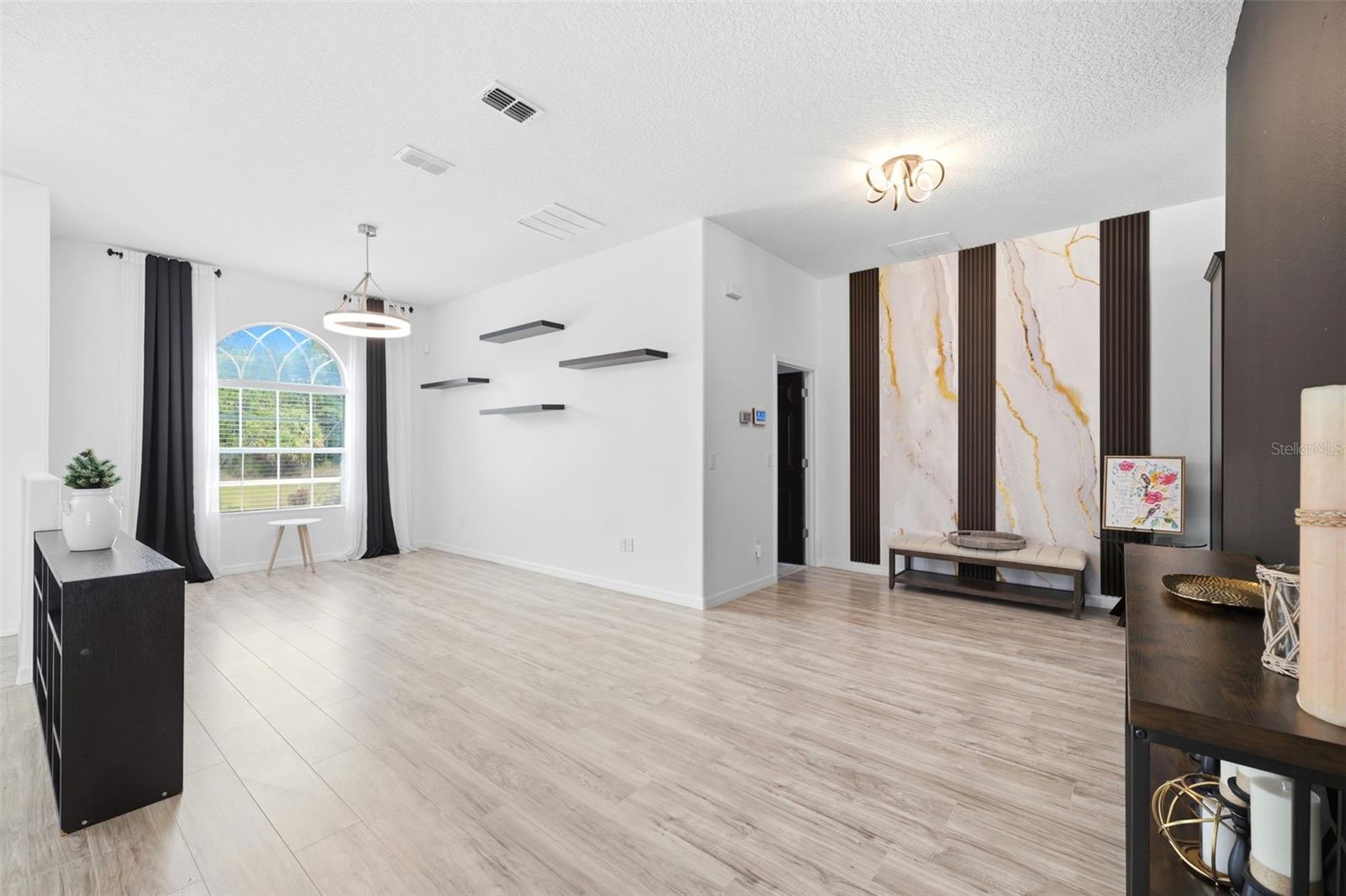 18043 PALMDALE RD, WEEKI WACHEE, FL, 34614