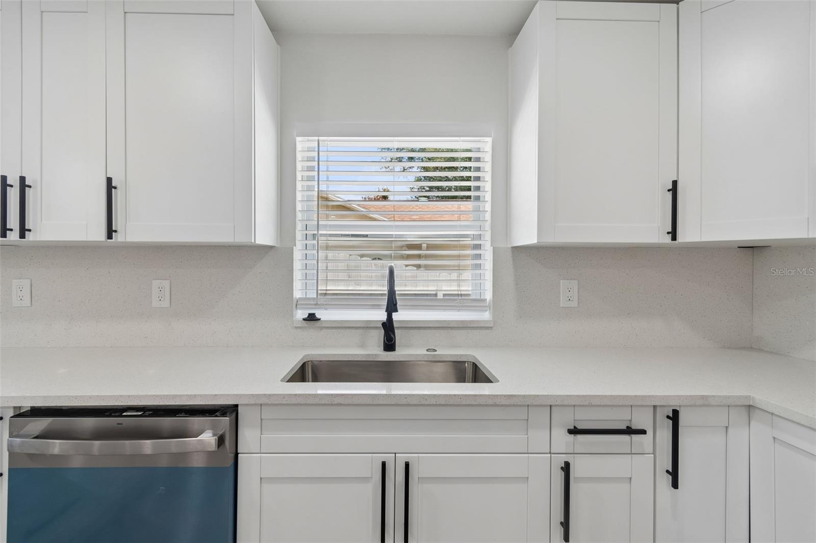 7906 N FREMONT AVE, TAMPA, FL, 33604