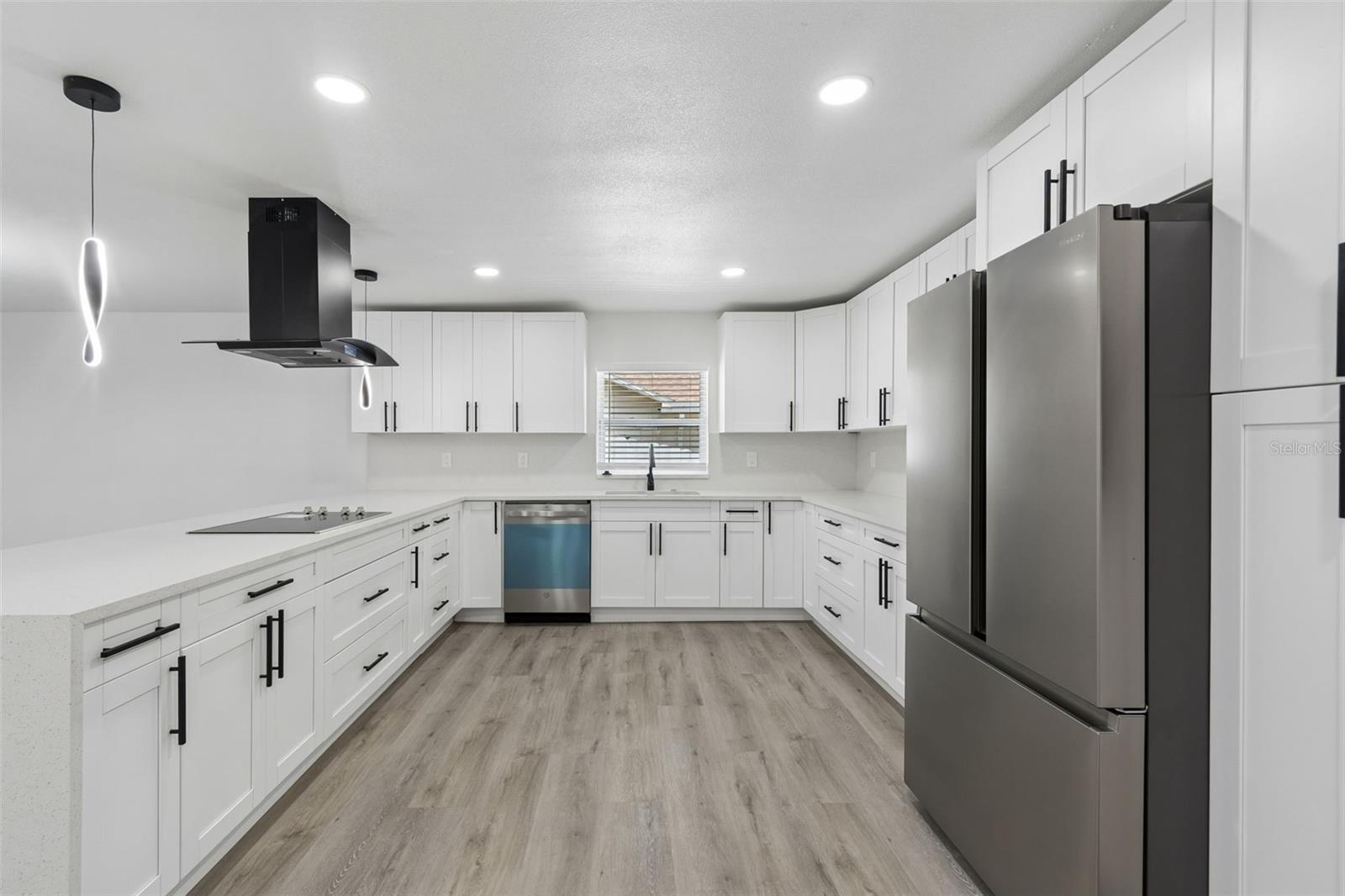 7906 N FREMONT AVE, TAMPA, FL, 33604
