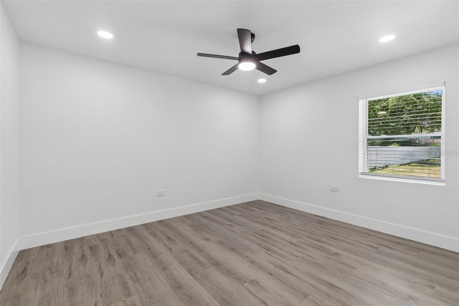 7906 N FREMONT AVE, TAMPA, FL, 33604