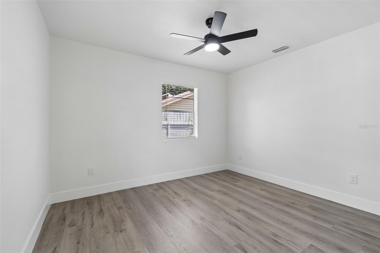 7906 N FREMONT AVE, TAMPA, FL, 33604