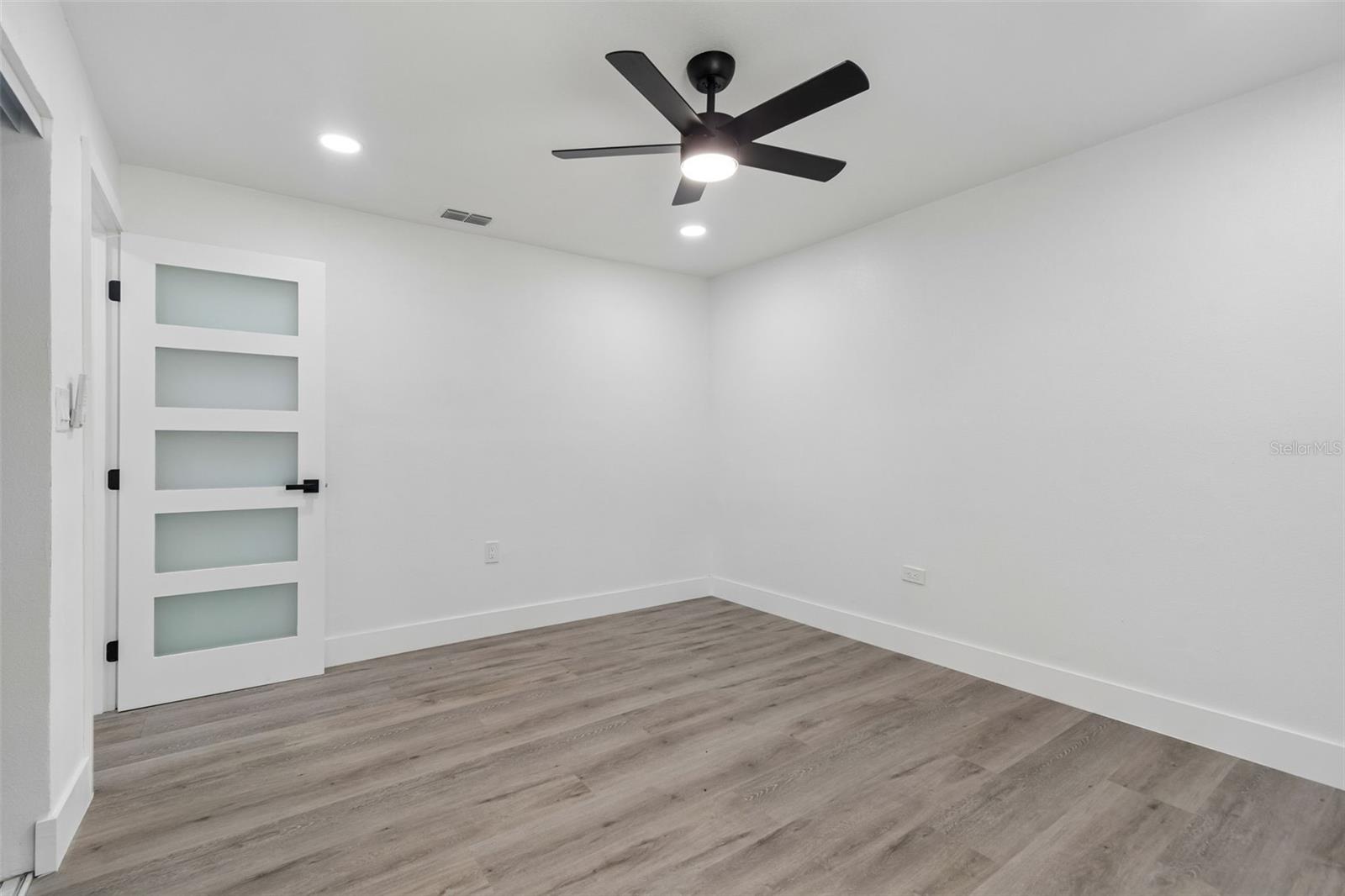 7906 N FREMONT AVE, TAMPA, FL, 33604