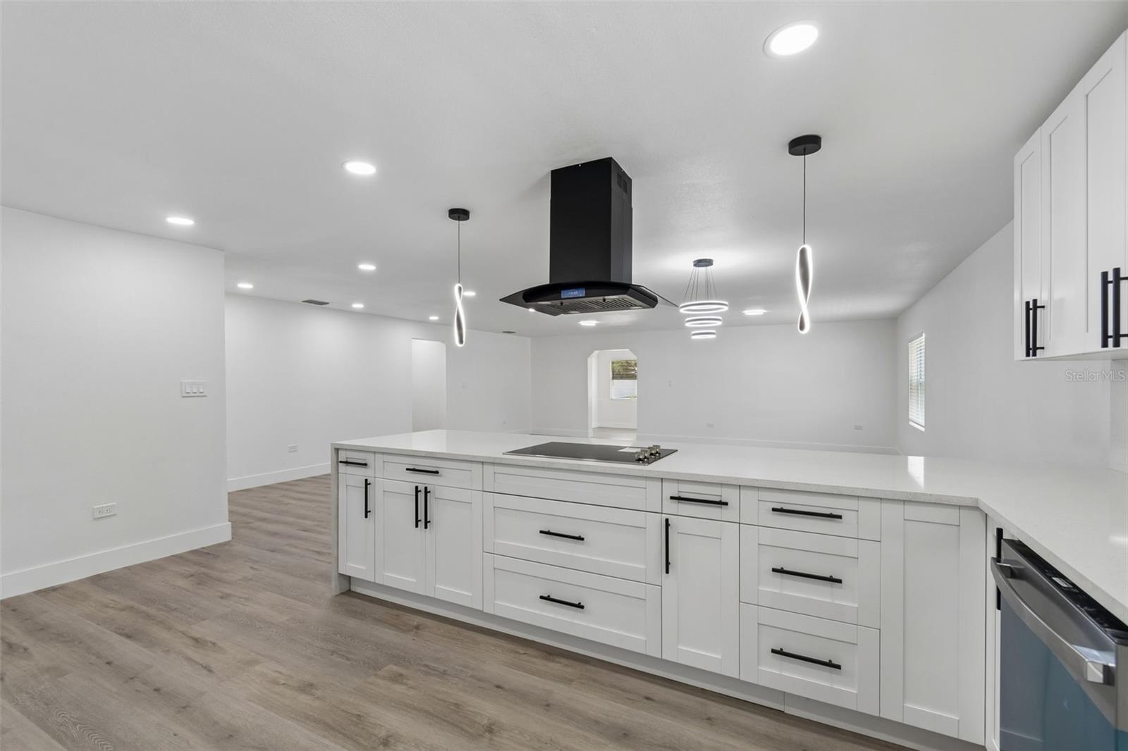 7906 N FREMONT AVE, TAMPA, FL, 33604