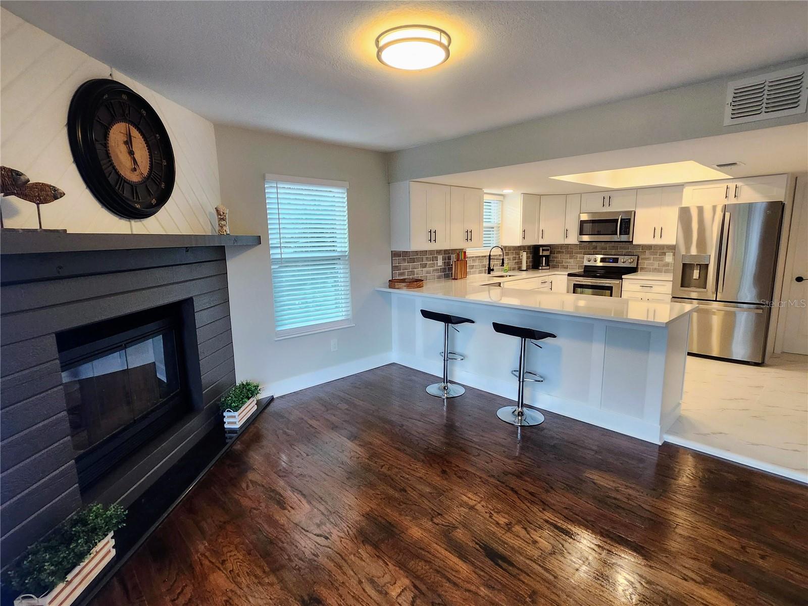 3071 HURON AVE, OLDSMAR, FL, 34677