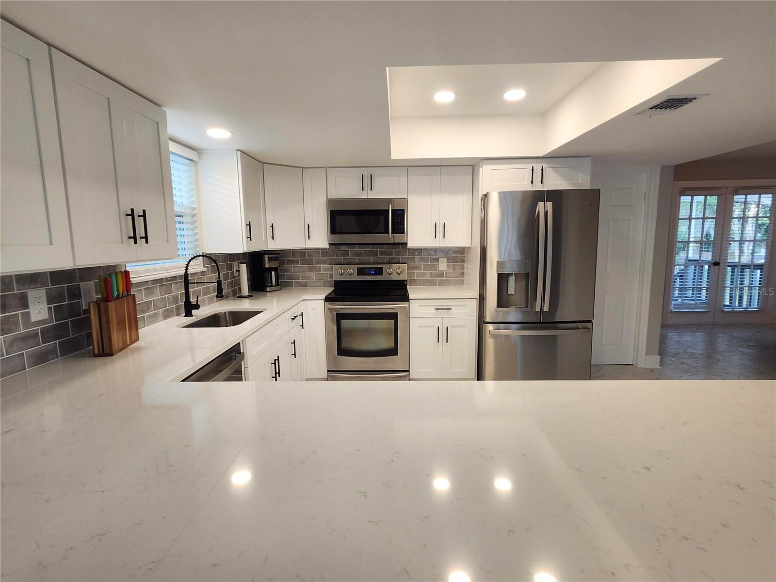 3071 HURON AVE, OLDSMAR, FL, 34677