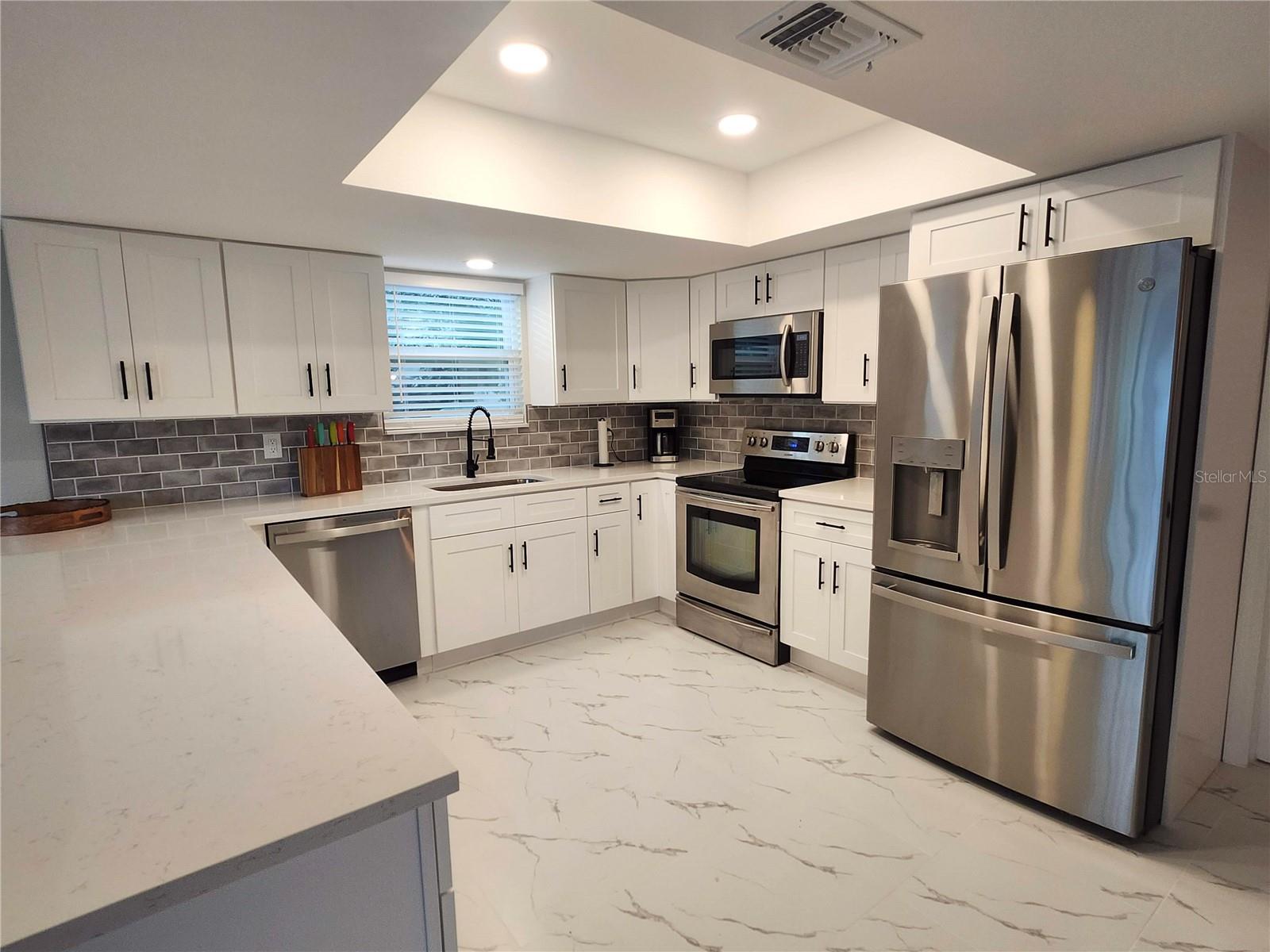 3071 HURON AVE, OLDSMAR, FL, 34677