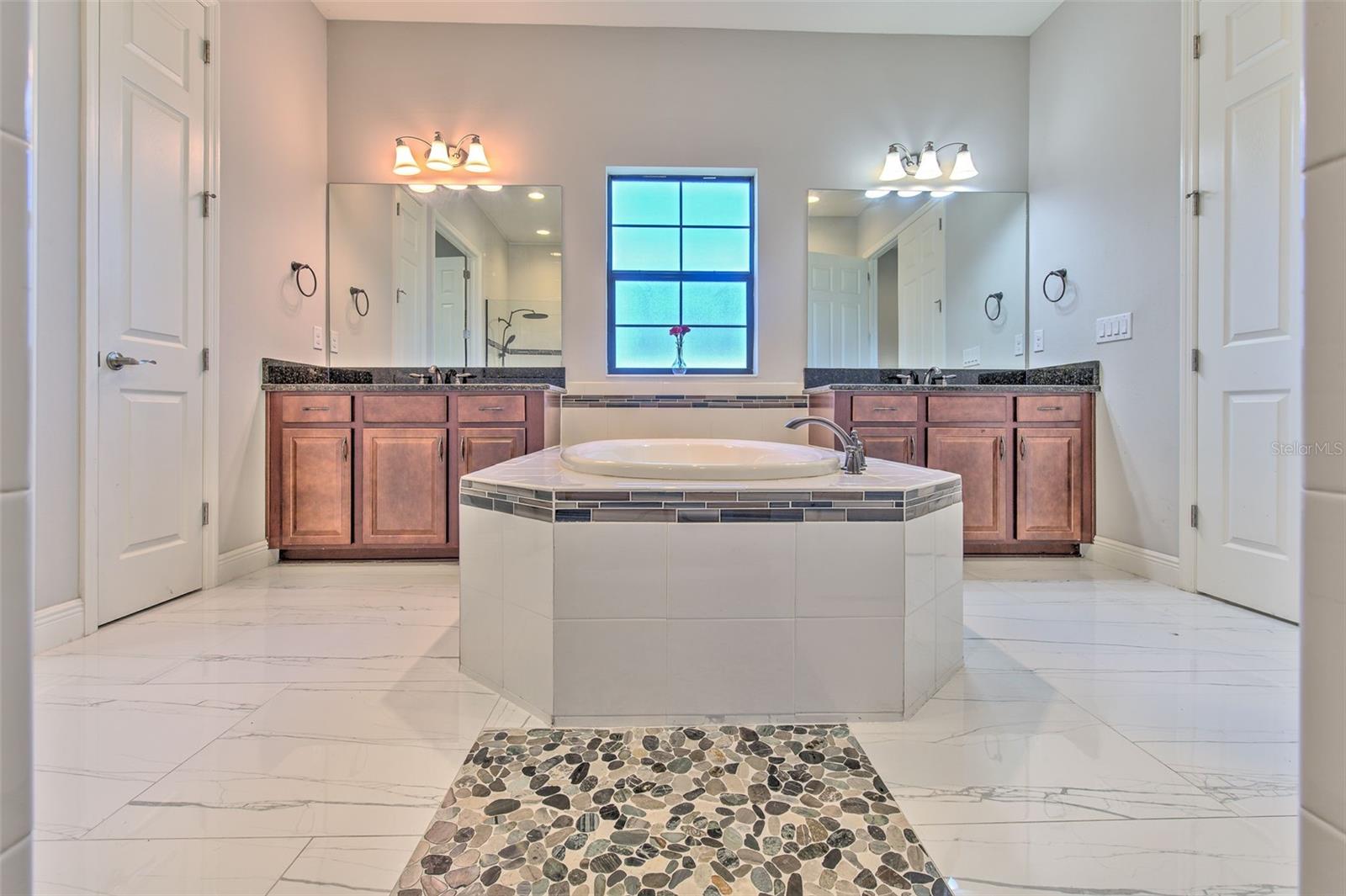 1014 SONESTA AVE, BRANDON, FL, 33511