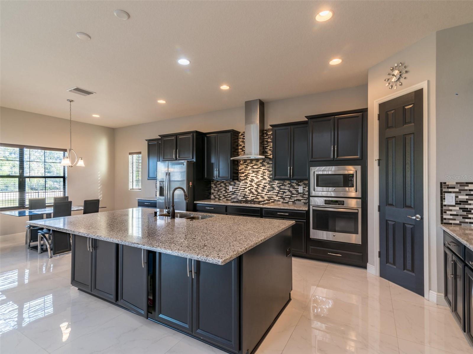1014 SONESTA AVE, BRANDON, FL, 33511