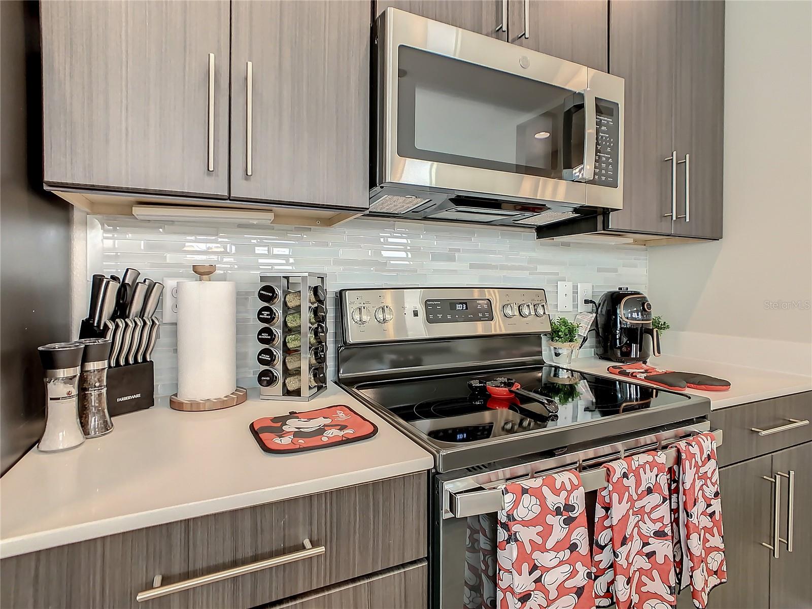 208 VILLA DOMANI CIR, DAVENPORT, FL, 33896