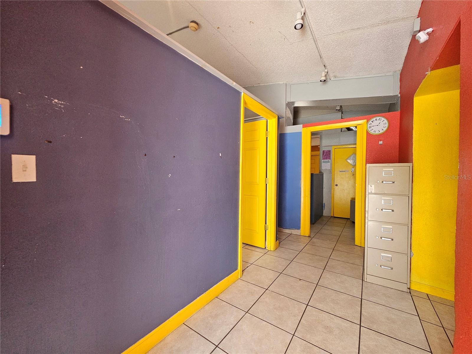 1434 N PINE HILLS, ORLANDO, FL, 32808