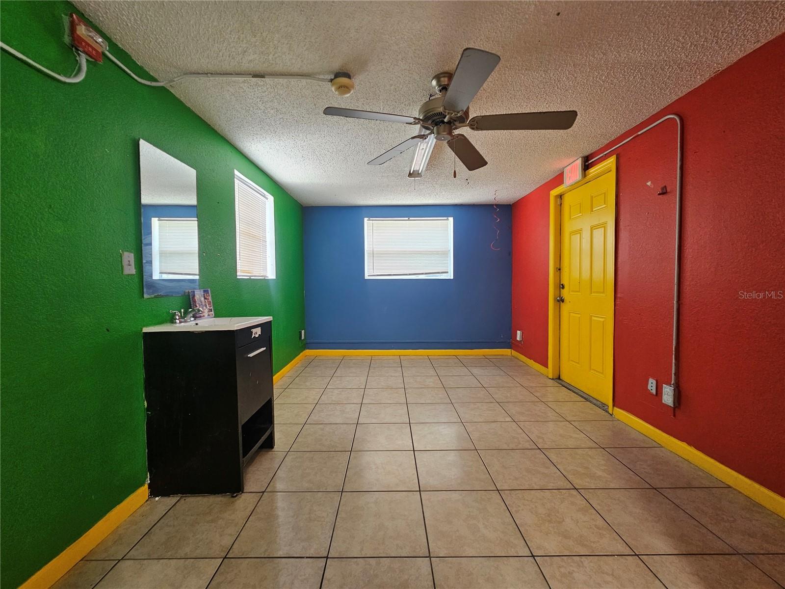 1434 N PINE HILLS, ORLANDO, FL, 32808