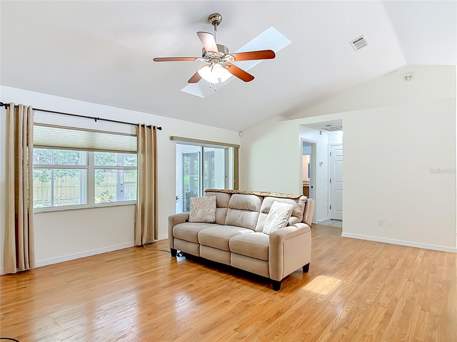 405 SECLUDED OAKS TRL, DELAND, FL, 32724