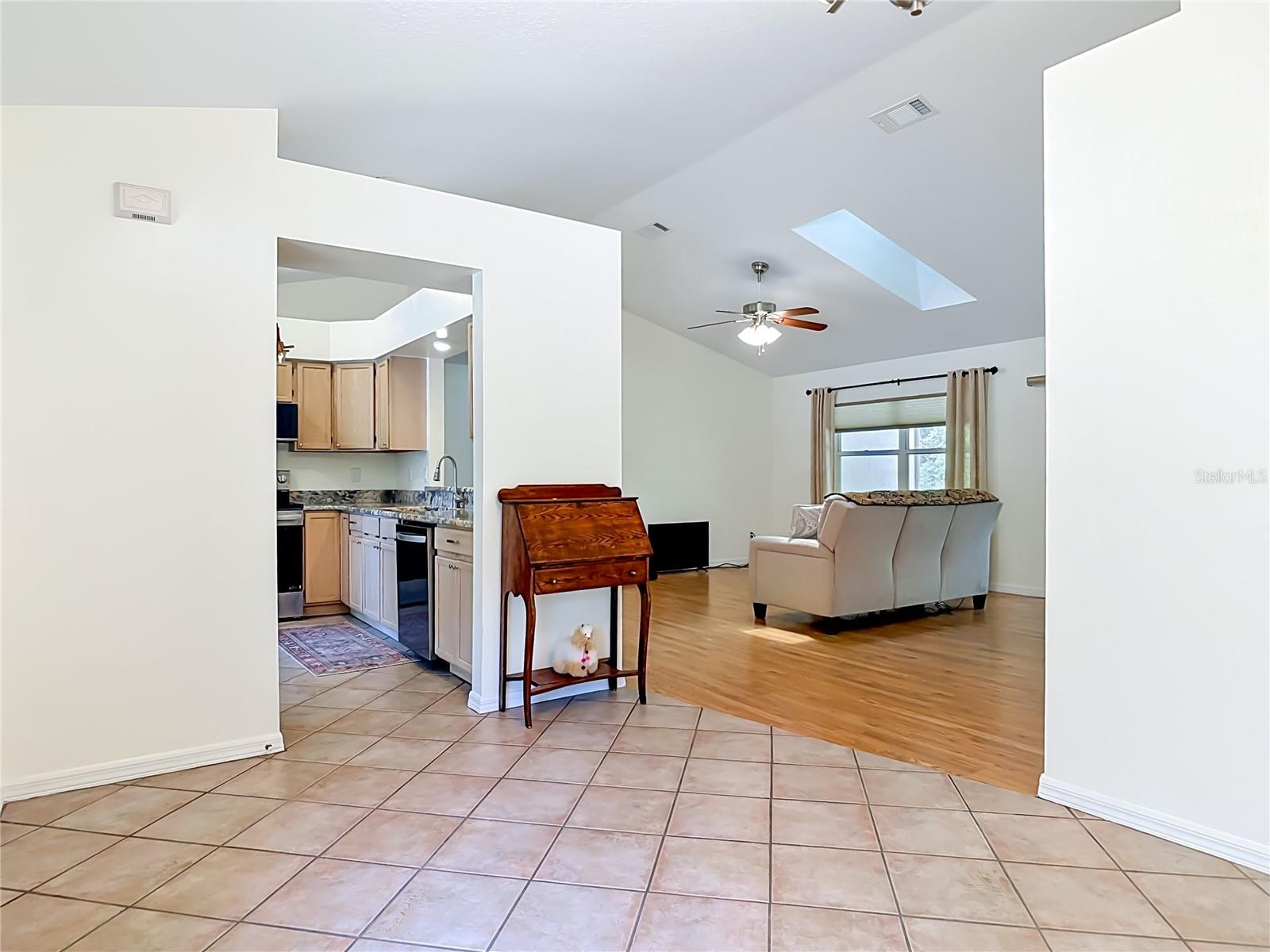 405 SECLUDED OAKS TRL, DELAND, FL, 32724