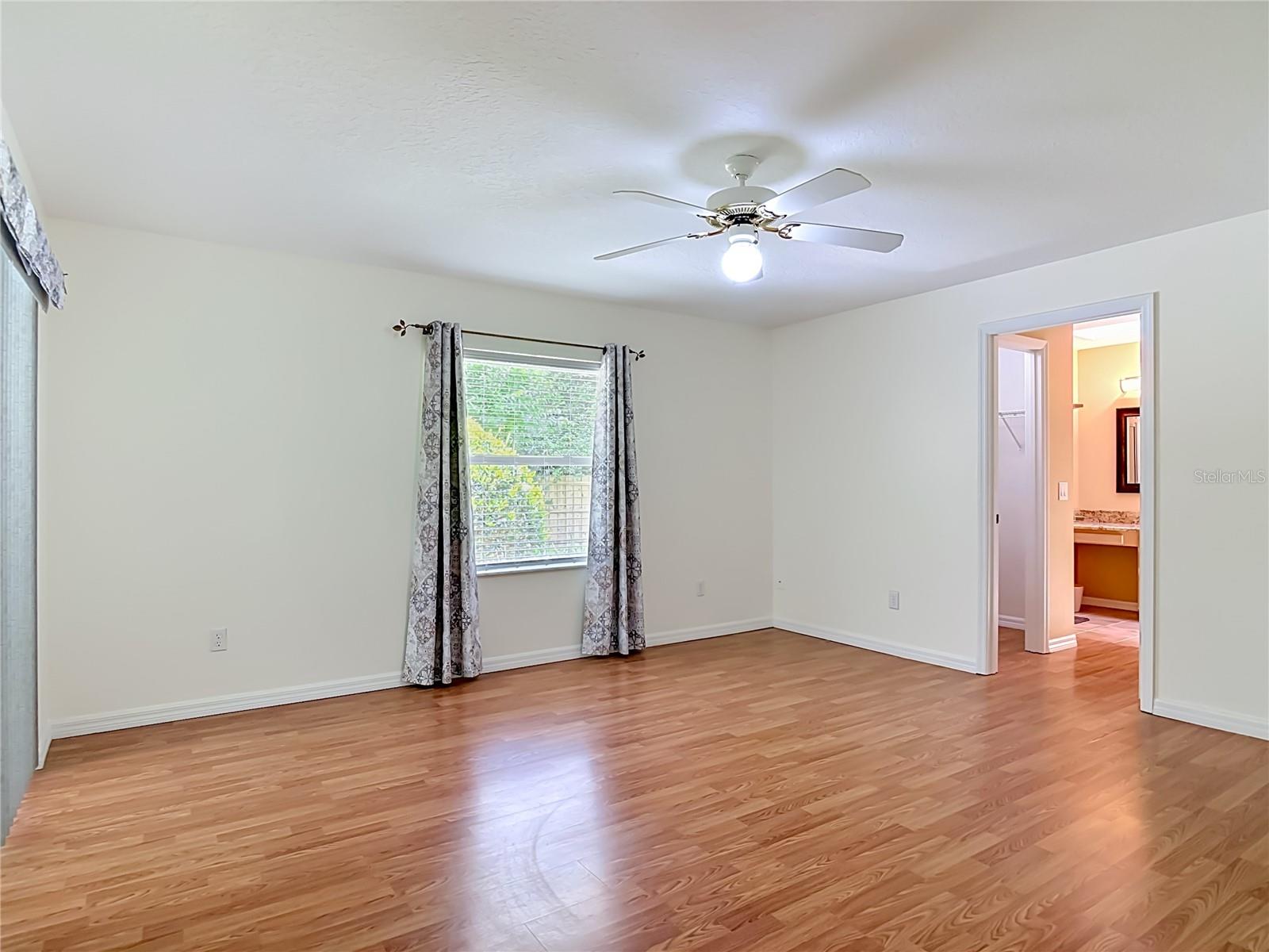 405 SECLUDED OAKS TRL, DELAND, FL, 32724