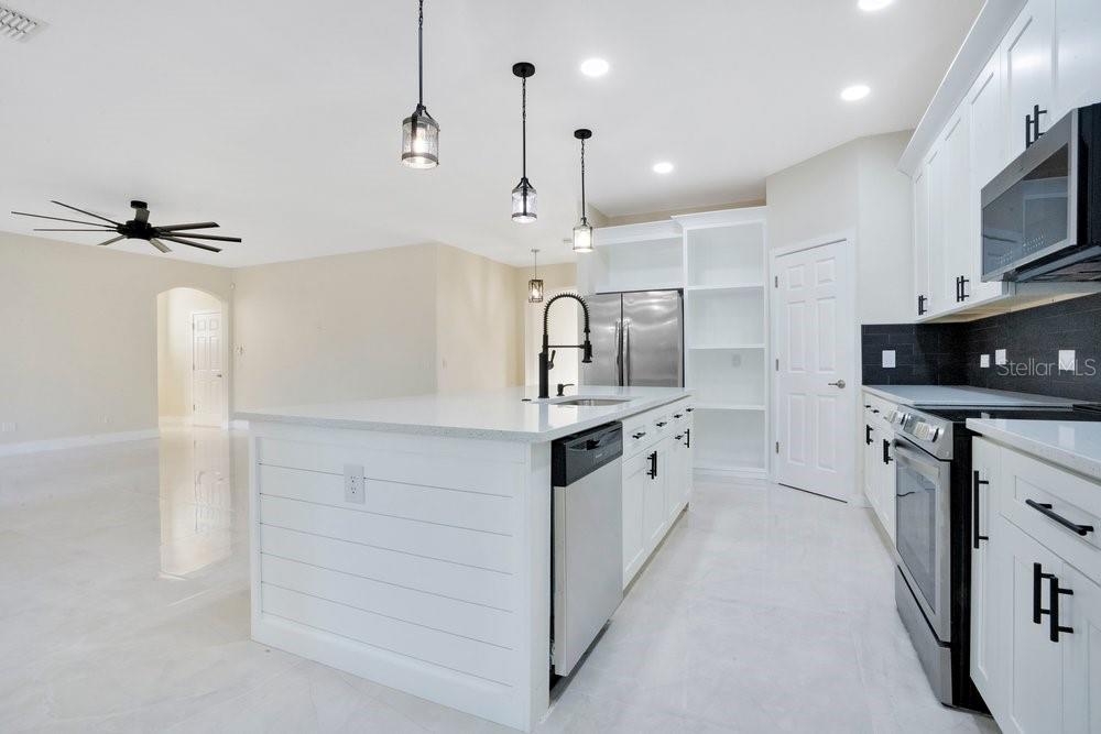 6615 HELMSLEY CIR, WINDERMERE, FL, 34786