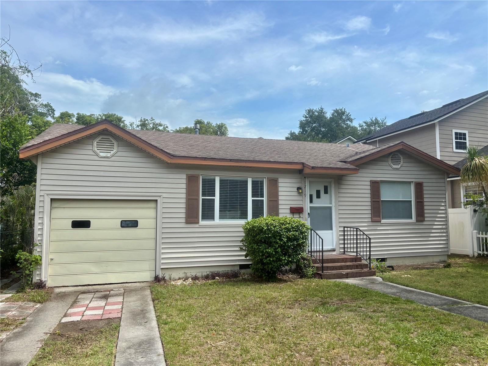 1219 LAKE HIGHLAND DR, ORLANDO, FL, 32803