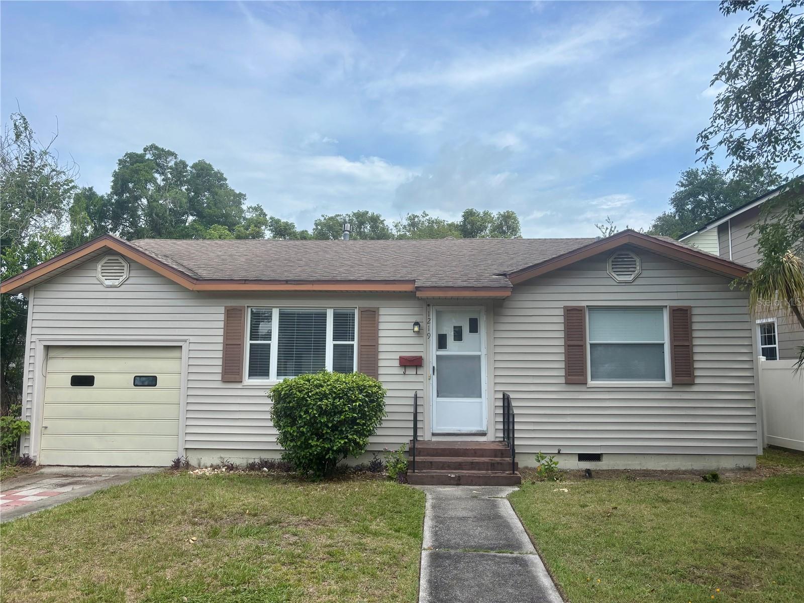 1219 LAKE HIGHLAND DR, ORLANDO, FL, 32803