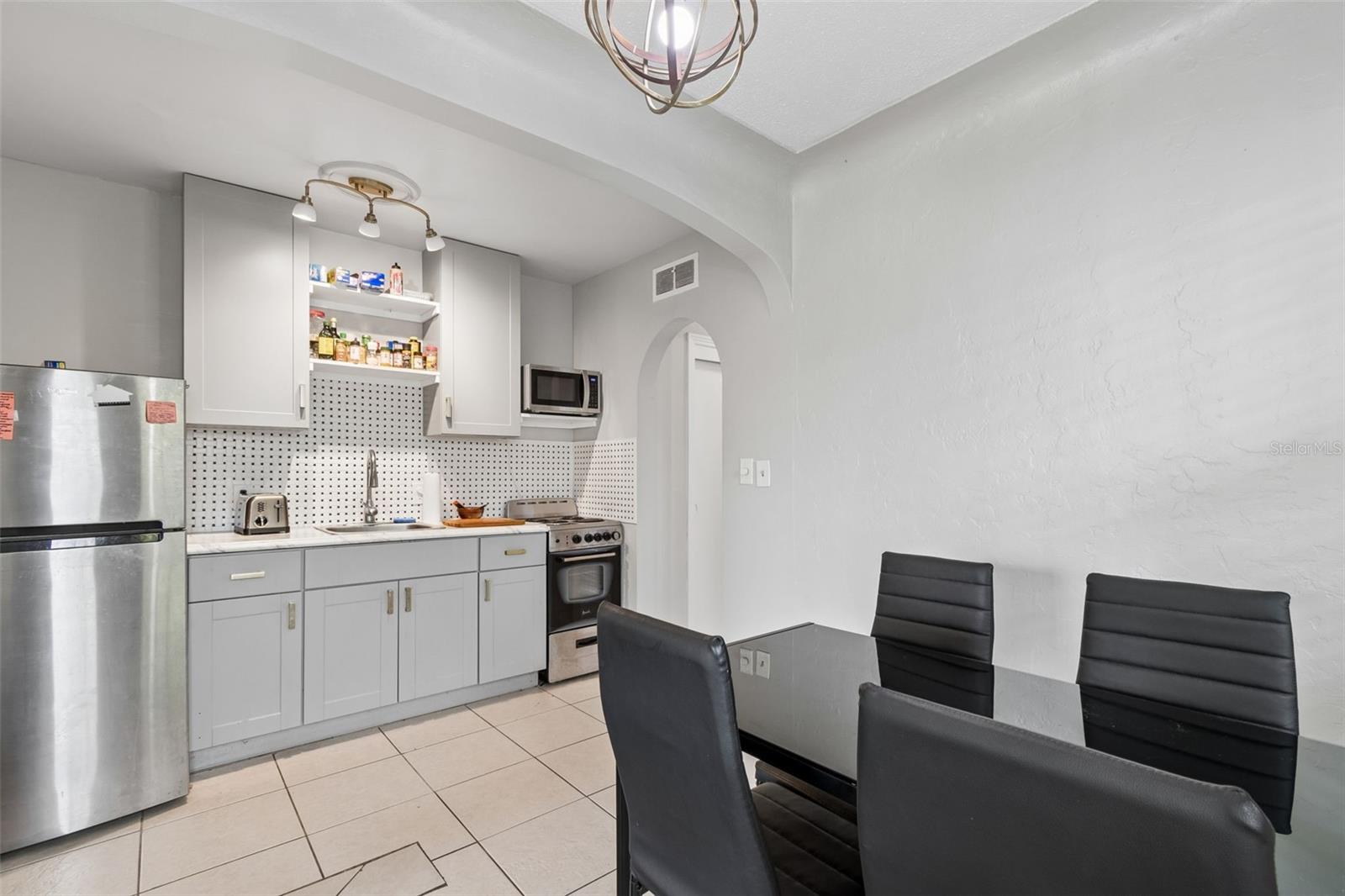 1500 30TH AVE N, ST PETERSBURG, FL, 33704