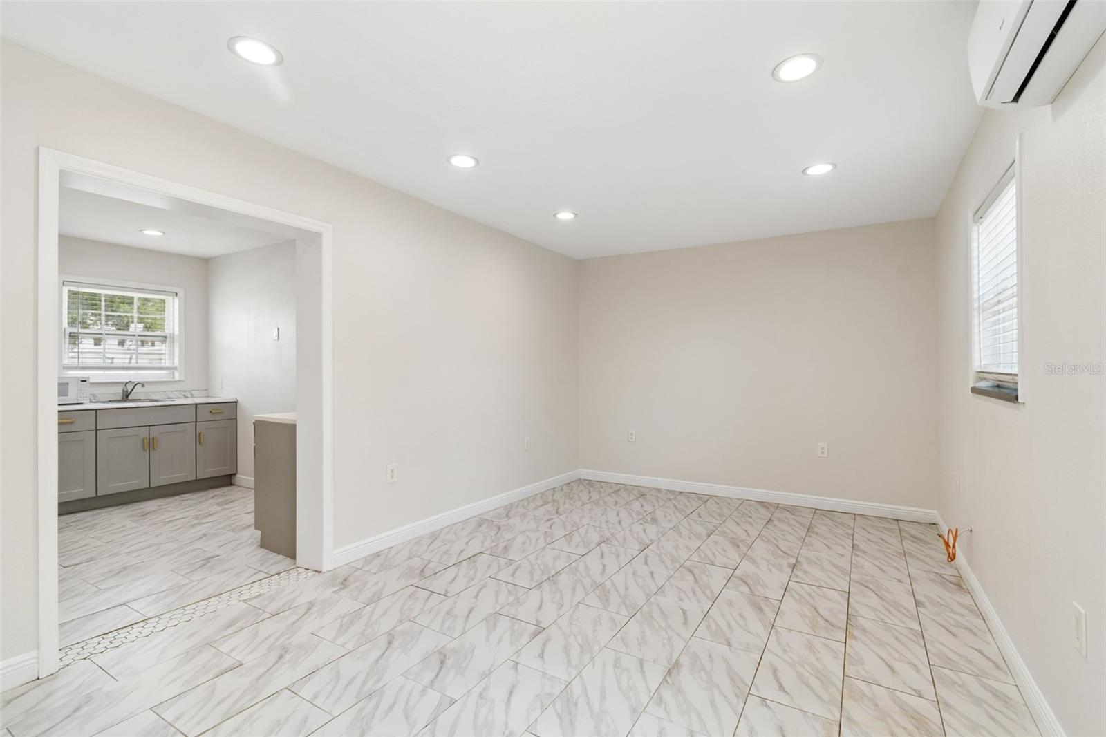 1500 30TH AVE N, ST PETERSBURG, FL, 33704