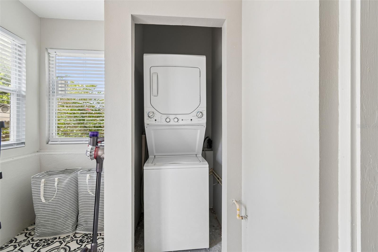 1500 30TH AVE N, ST PETERSBURG, FL, 33704