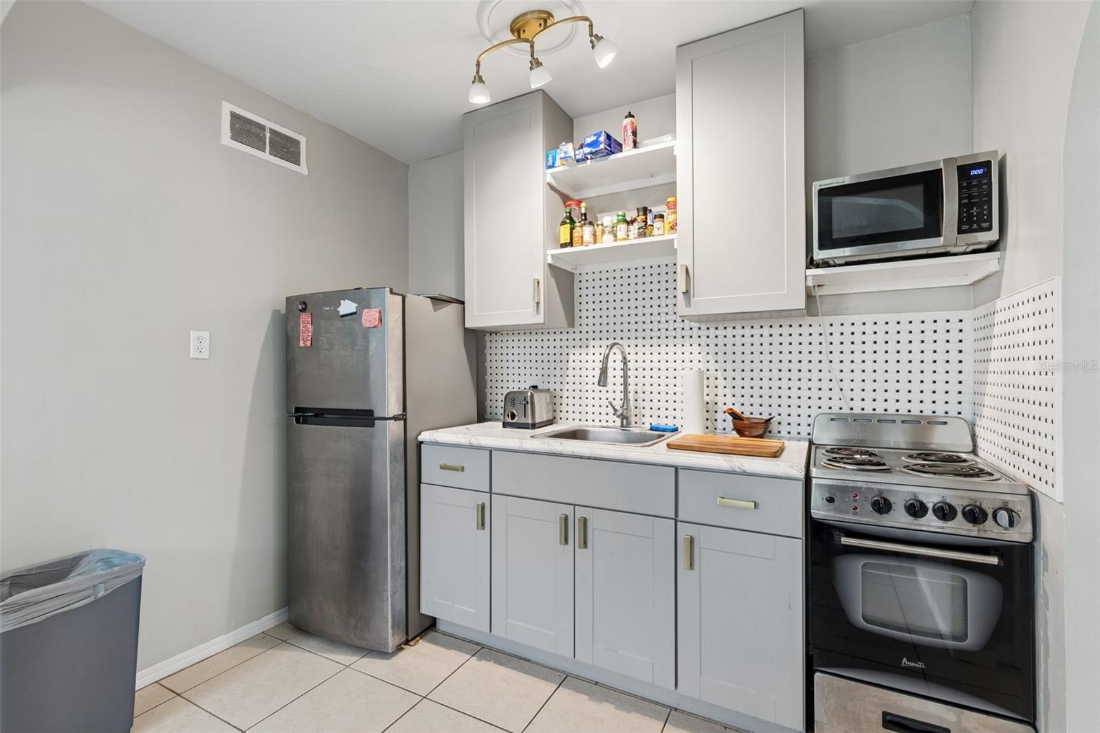 1500 30TH AVE N, ST PETERSBURG, FL, 33704