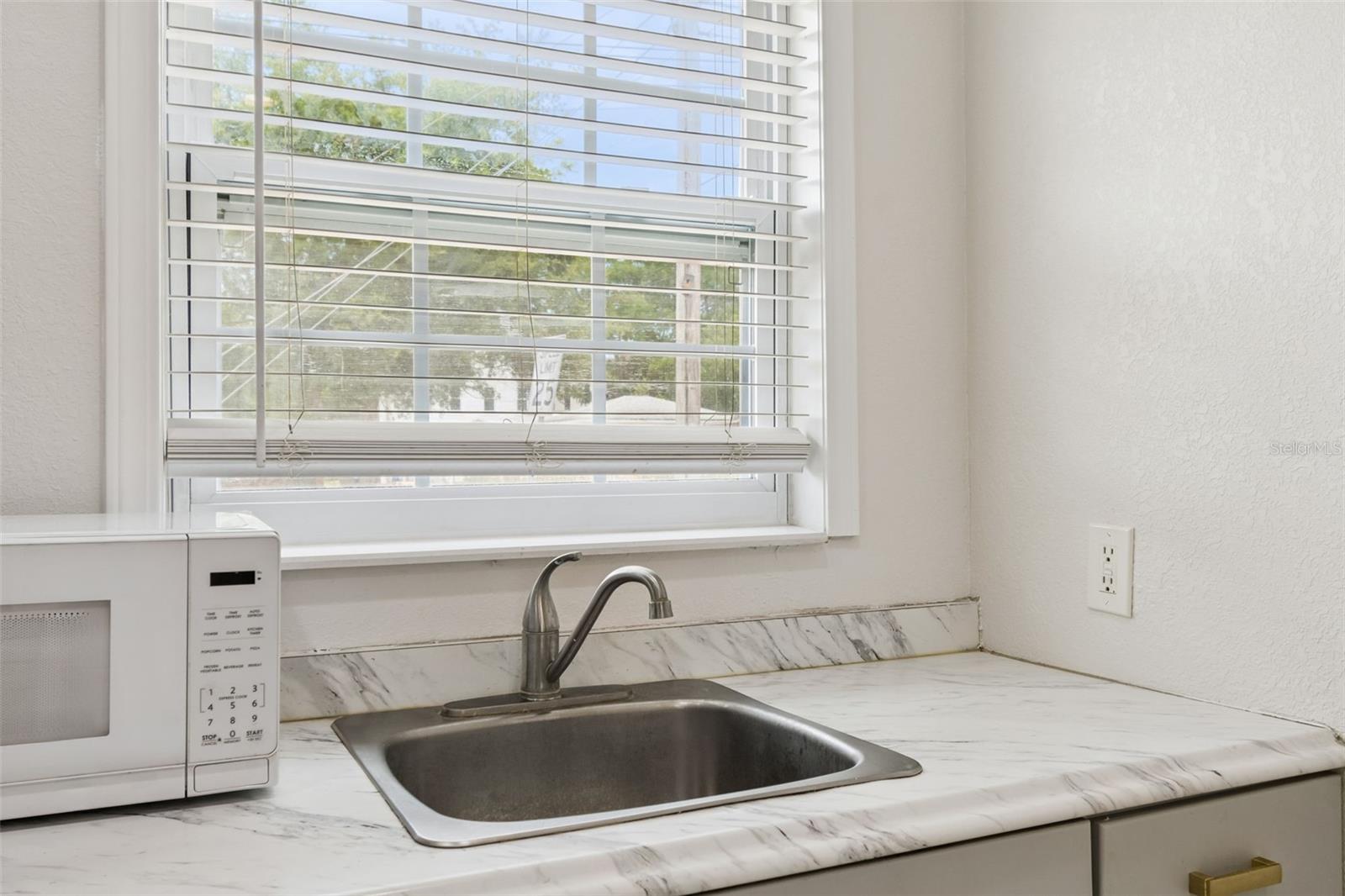 1500 30TH AVE N, ST PETERSBURG, FL, 33704