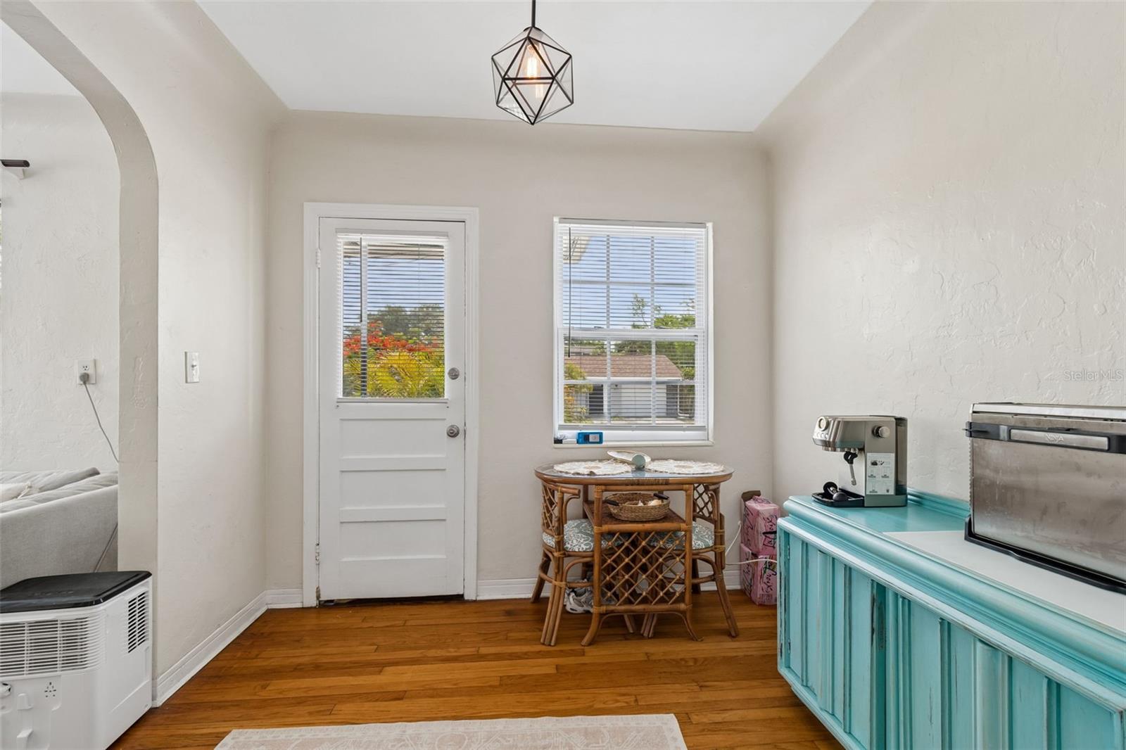 1500 30TH AVE N, ST PETERSBURG, FL, 33704