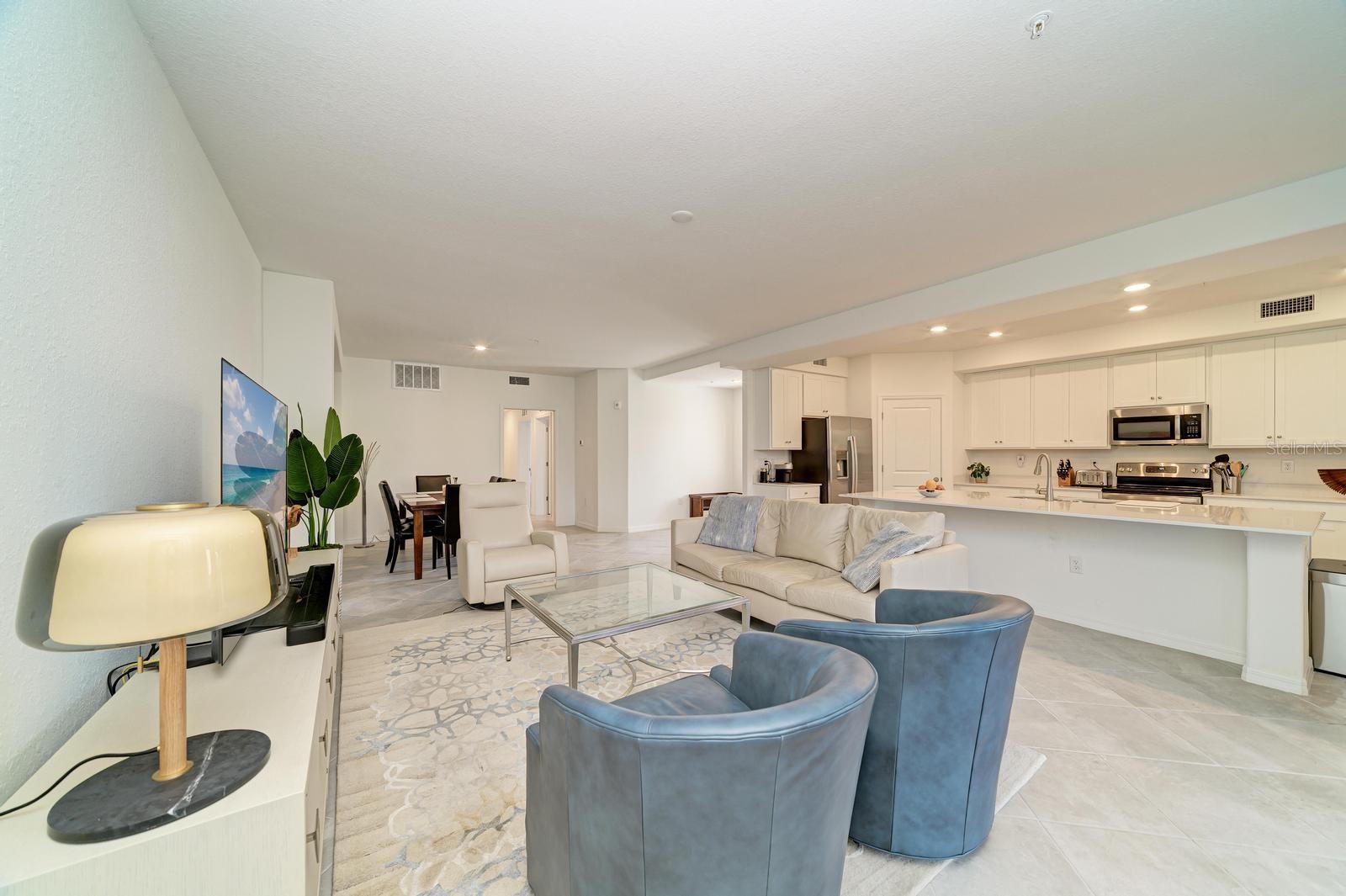 5687 N HONORE AVE #411, SARASOTA, FL, 34243