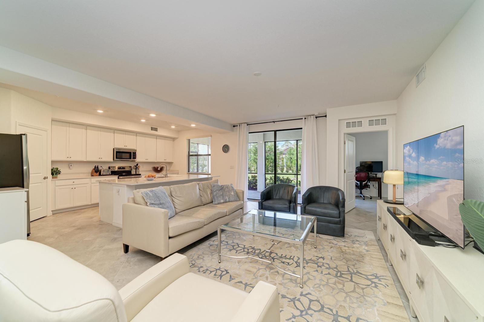 5687 N HONORE AVE #411, SARASOTA, FL, 34243