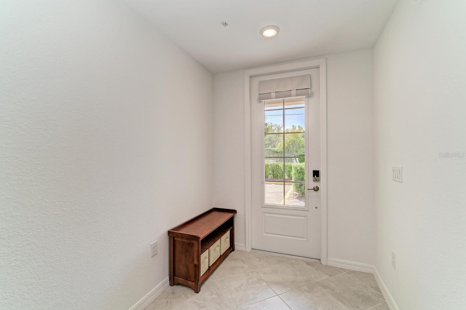 5687 N HONORE AVE #411, SARASOTA, FL, 34243