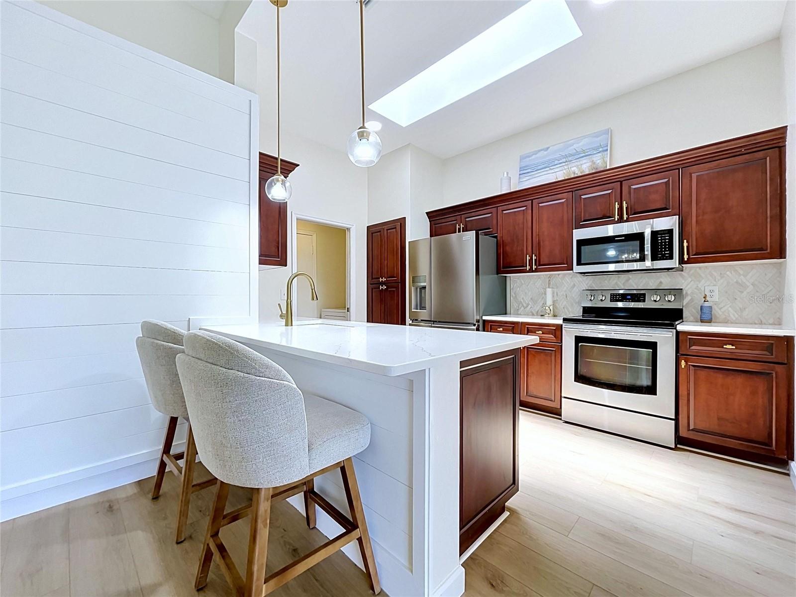2307 NEW ORCHARD CT, SUN CITY CENTER, FL, 33573