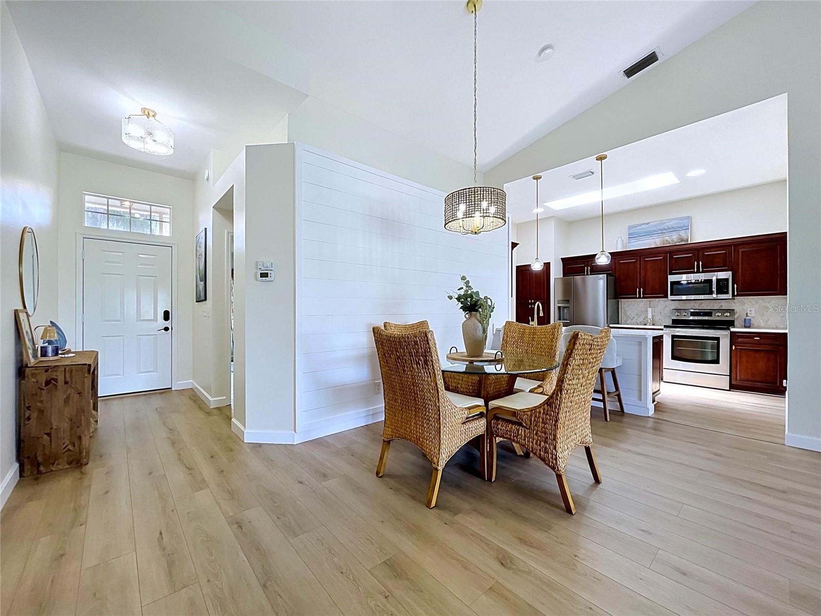 2307 NEW ORCHARD CT, SUN CITY CENTER, FL, 33573