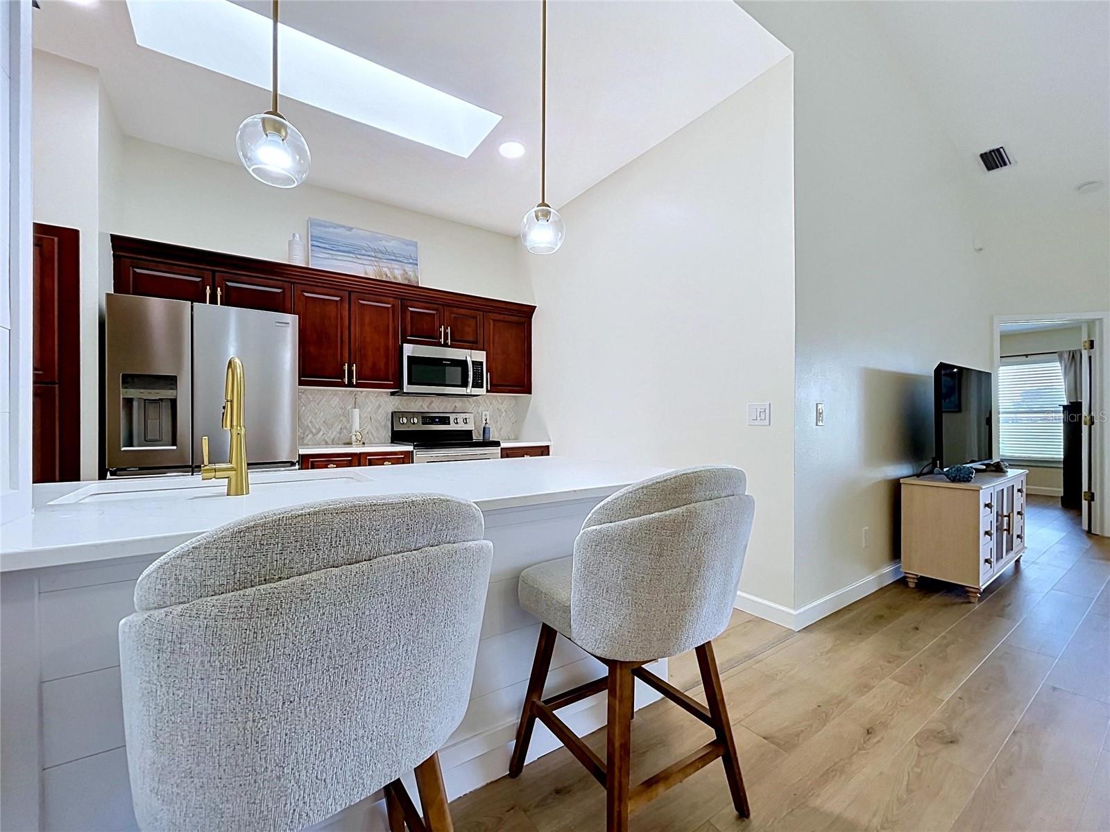 2307 NEW ORCHARD CT, SUN CITY CENTER, FL, 33573