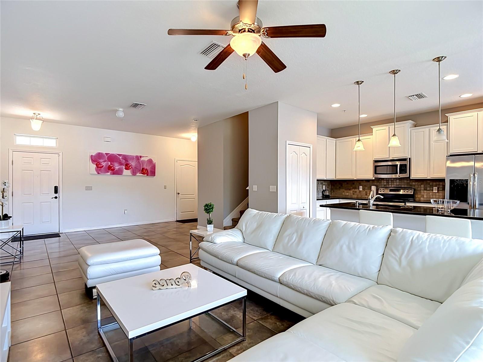 8615 ANDALUCIA FIELD DR, TAMPA, FL, 33637