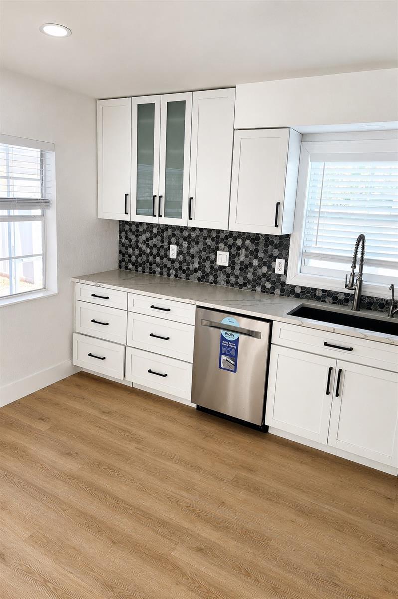 4011 HELENA ST NE, ST PETERSBURG, FL, 33703