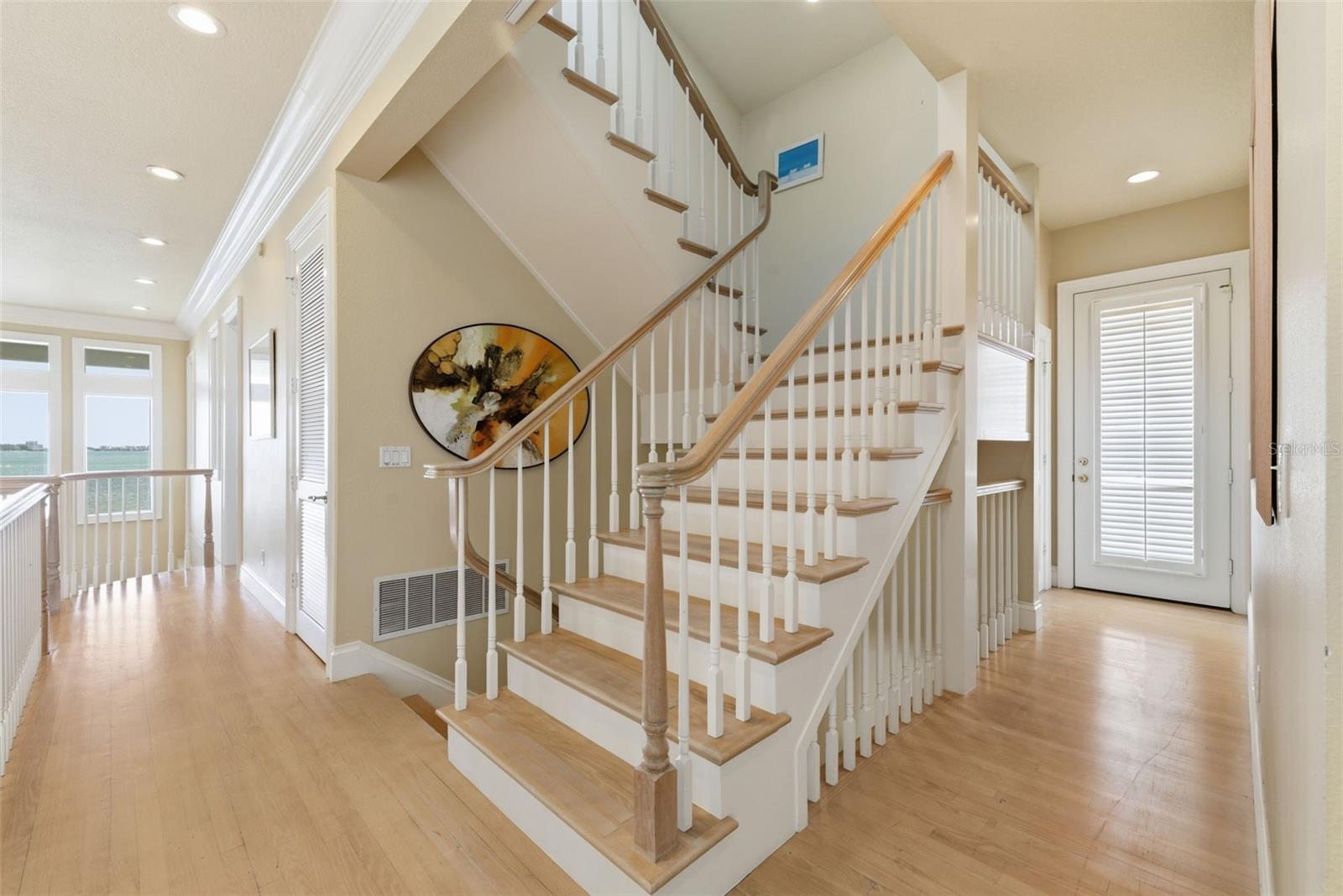 24 N PINE CIR, BELLEAIR, FL, 33756
