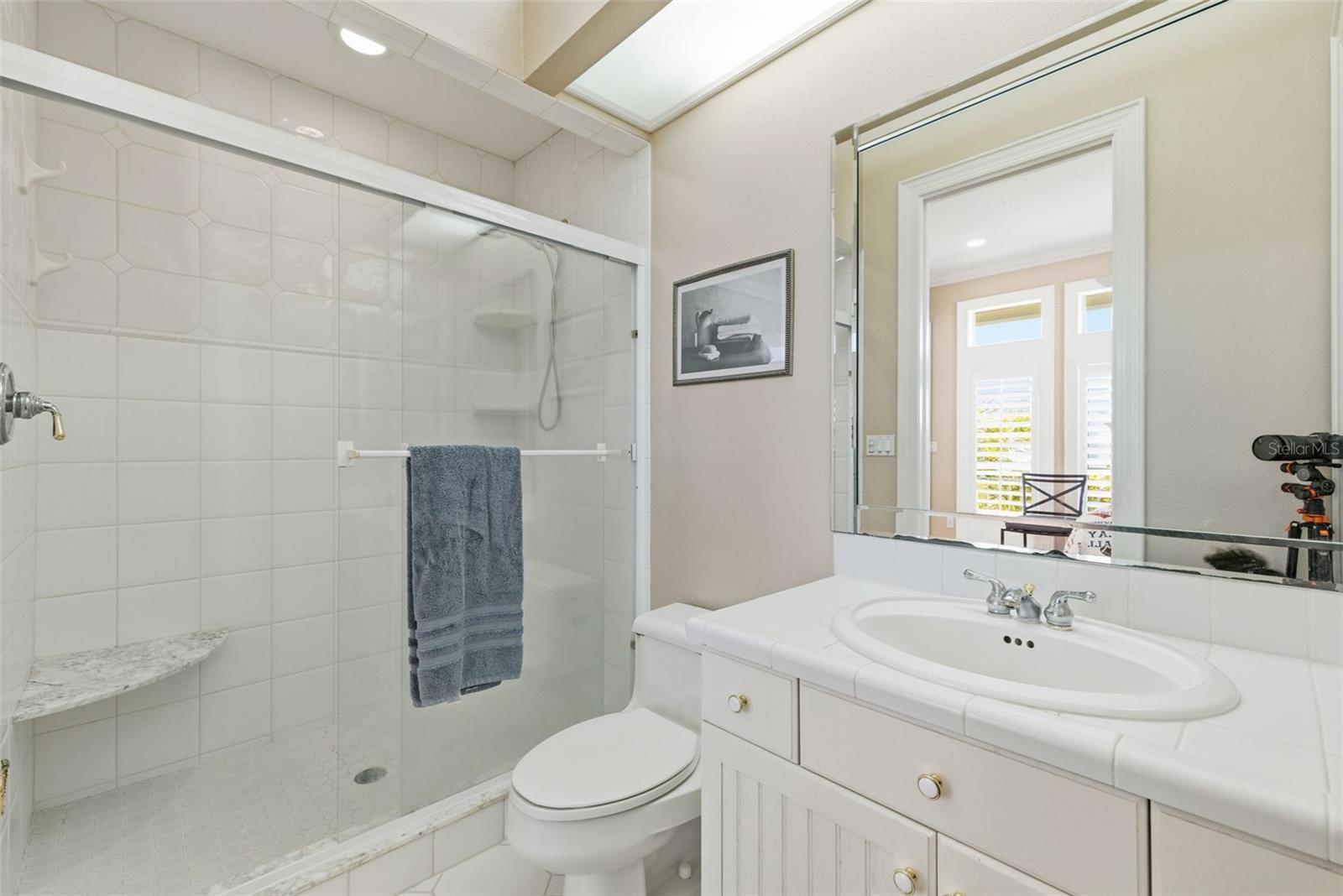 24 N PINE CIR, BELLEAIR, FL, 33756
