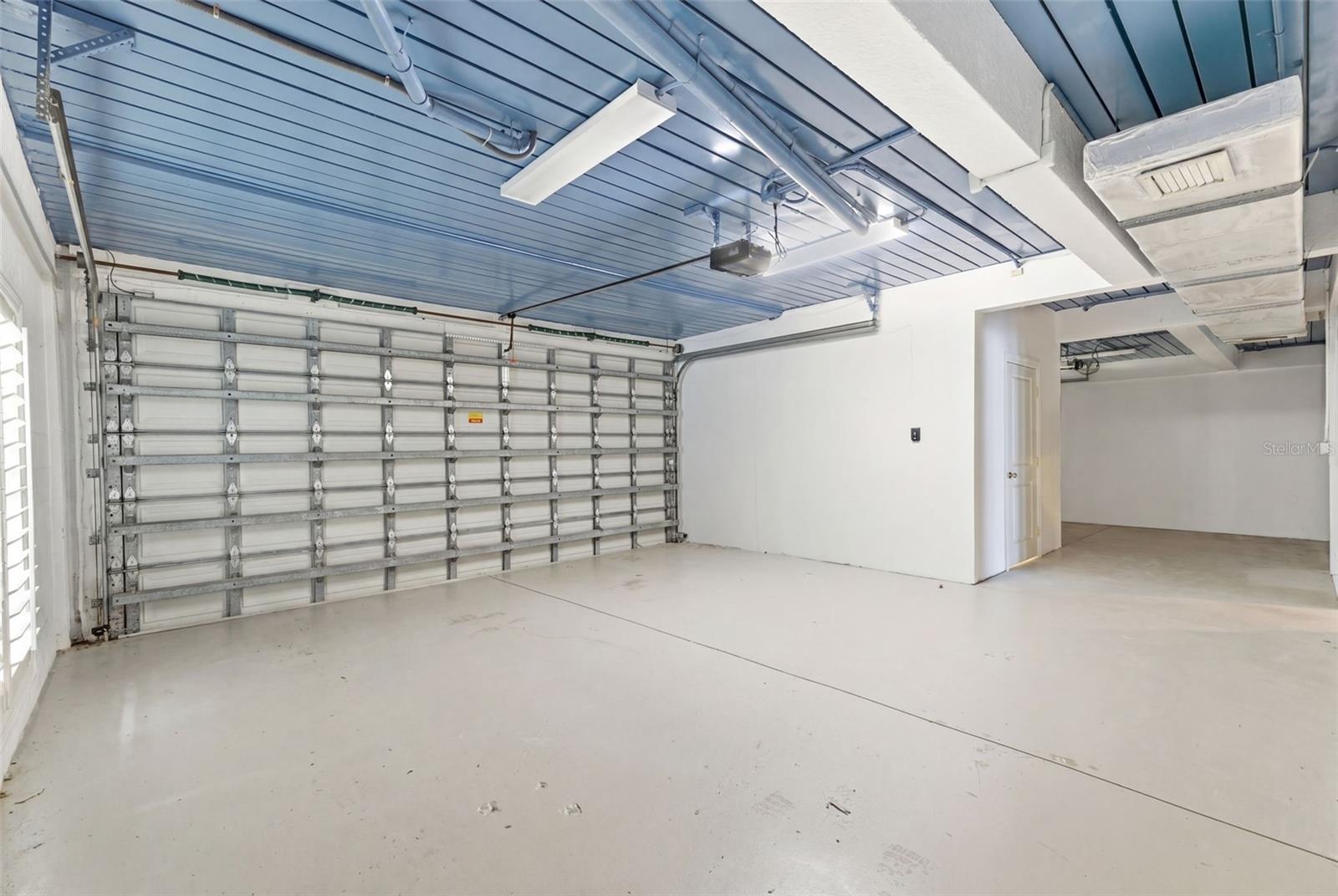 24 N PINE CIR, BELLEAIR, FL, 33756